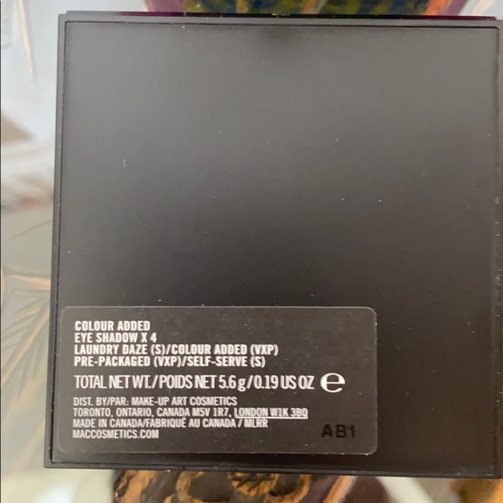 Mac Eyeshadow - Picture 6 of 6